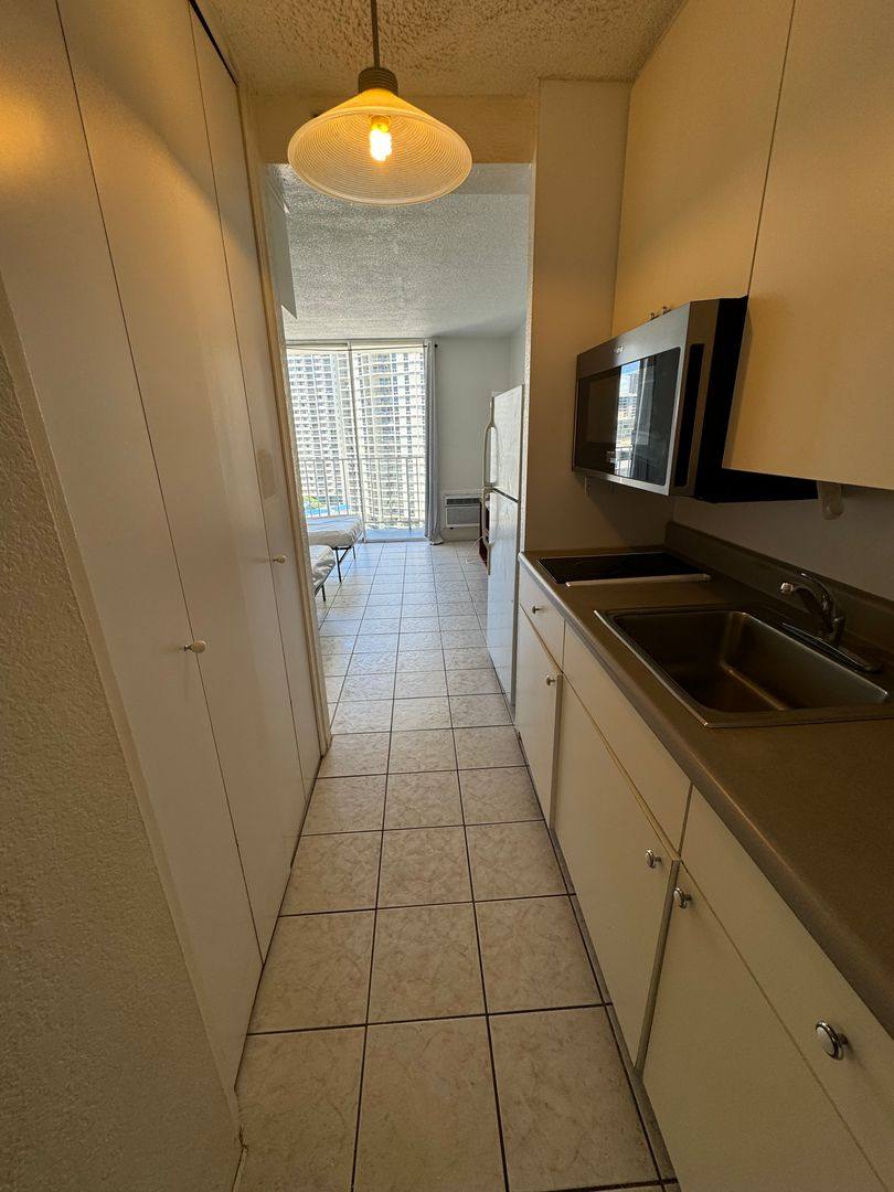 House for rent at 1920 Ala Moana Blvd, Honolulu, HI 96815