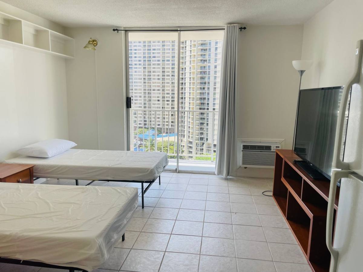 House for rent at 1920 Ala Moana Blvd, Honolulu, HI 96815