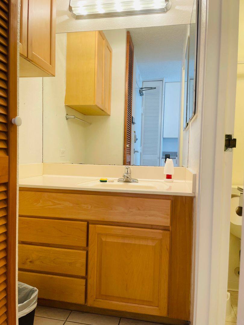 House for rent at 1920 Ala Moana Blvd, Honolulu, HI 96815