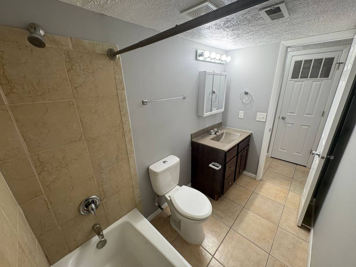 Apartment for rent at 2015 J St, Lincoln, NE 68510