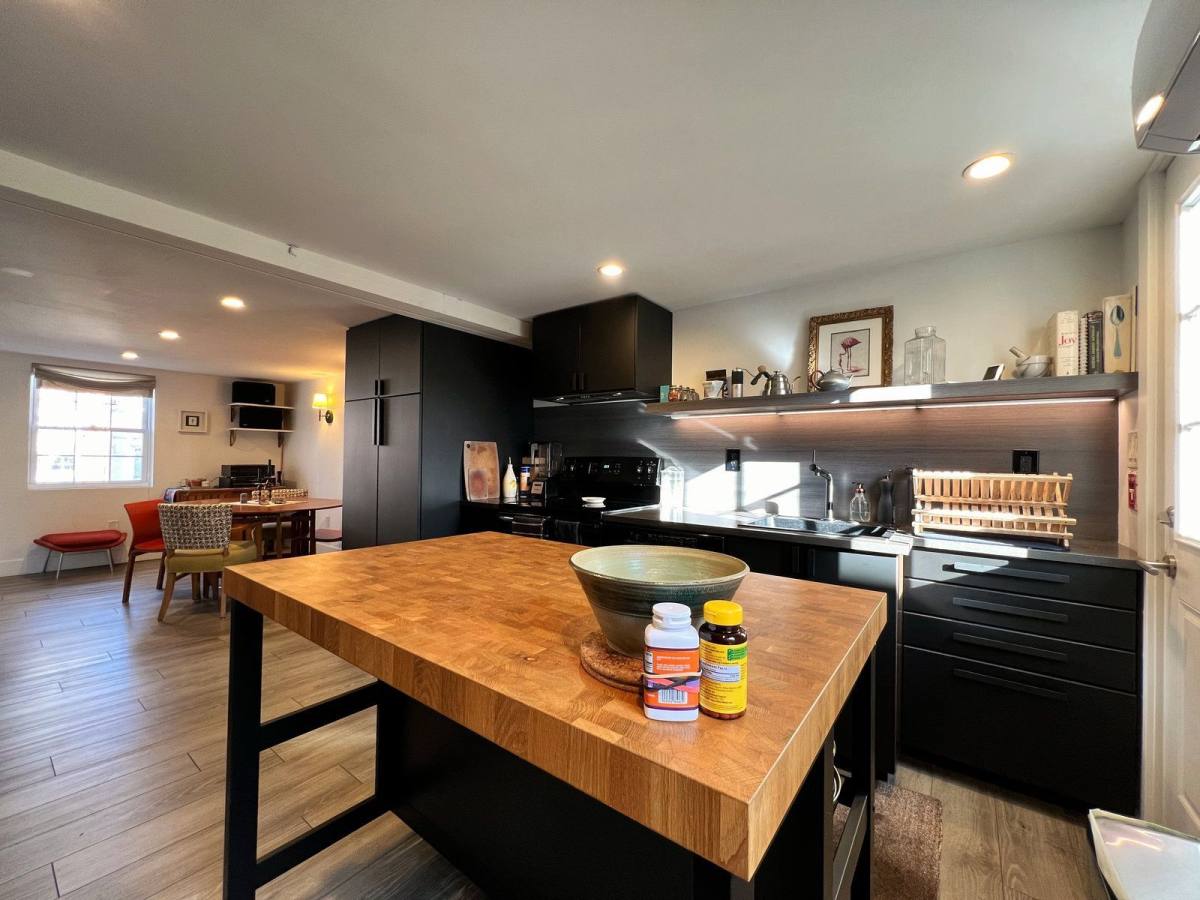 Apartment for rent at 333 S 13th St #3, Philadelphia, PA 19107