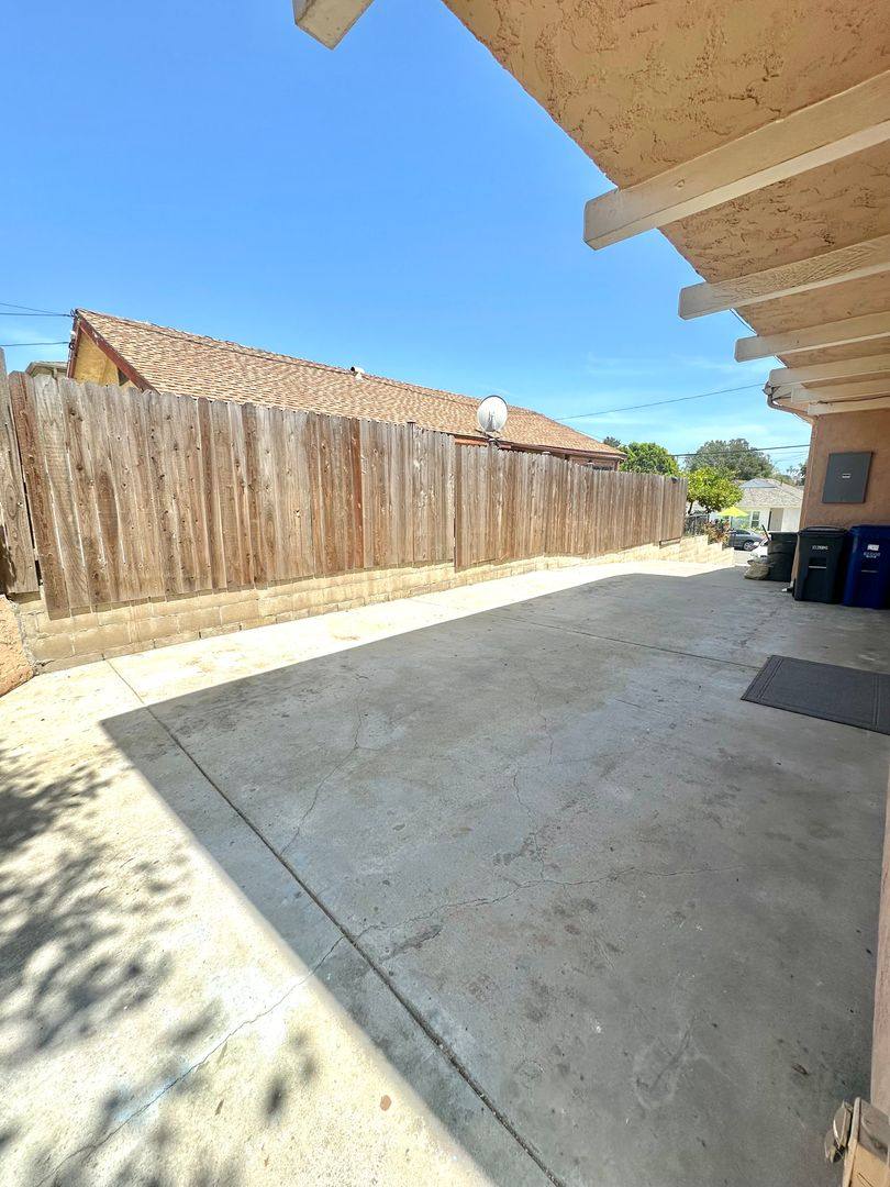 Apartment for rent at 1009 E Haley St, Santa Barbara, CA 93103