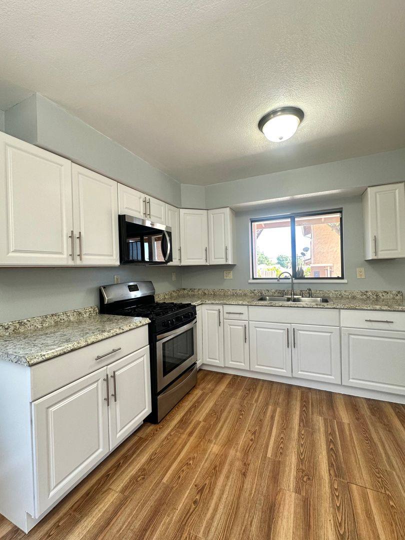 Apartment for rent at 1009 E Haley St, Santa Barbara, CA 93103