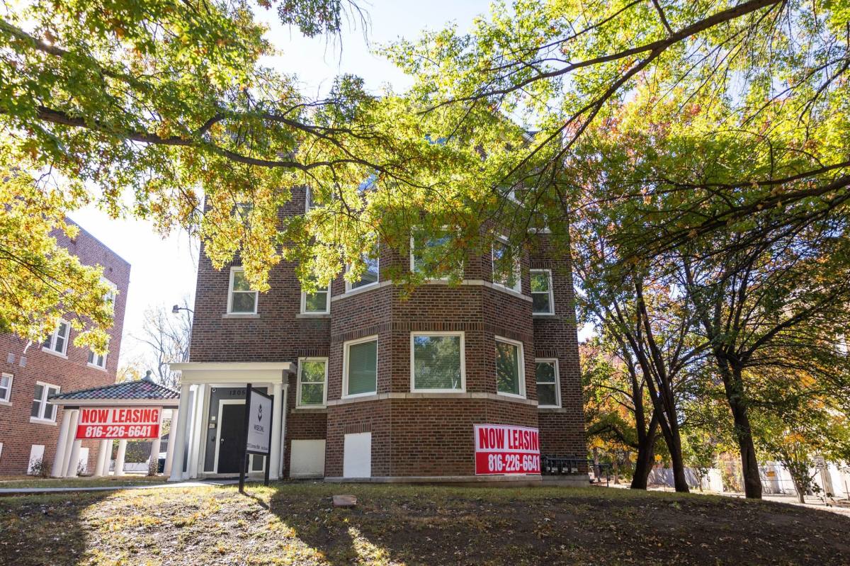 Apartment for rent at 1207 E Armour Blvd, Kansas City, MO 64109