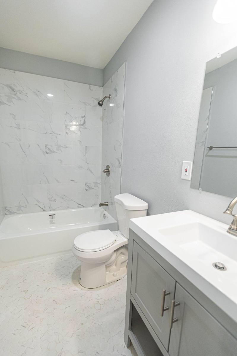 Apartment for rent at 1207 E Armour Blvd, Kansas City, MO 64109
