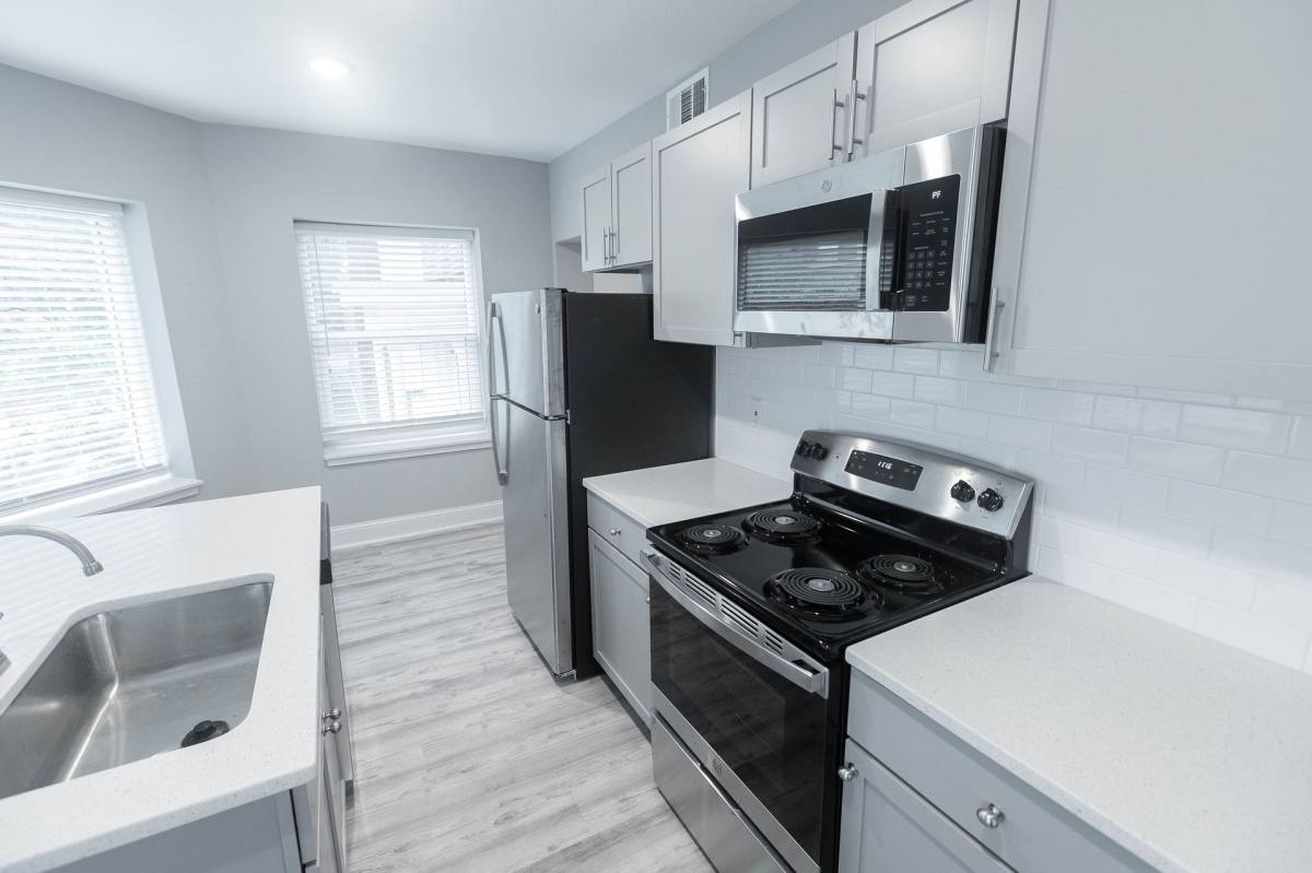 Apartment for rent at 1207 E Armour Blvd, Kansas City, MO 64109