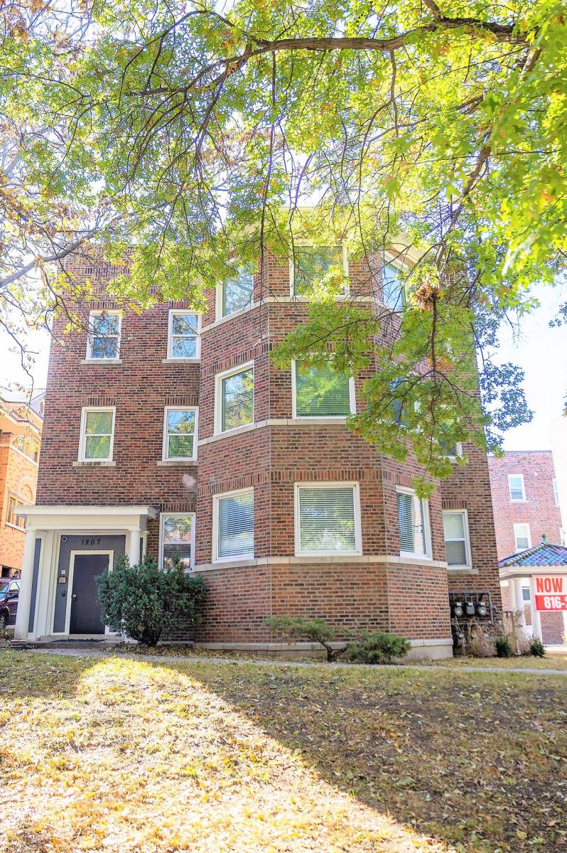 Apartment for rent at 1207 E Armour Blvd, Kansas City, MO 64109