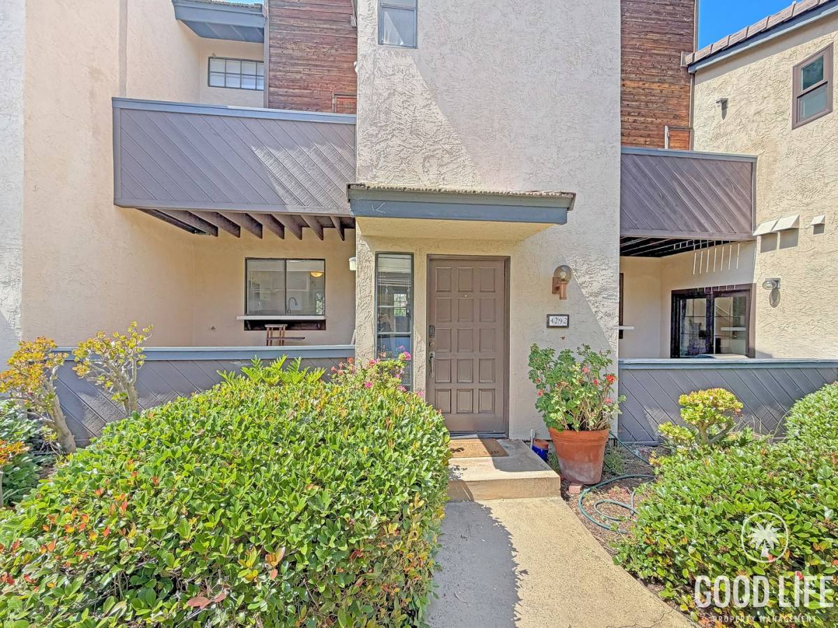 Townhouse for rent at 4292 Kendall St, San Diego, CA 92109