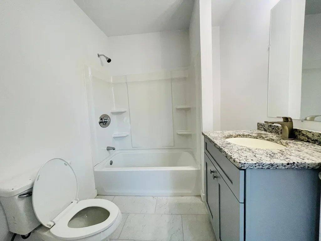 Apartment for rent at 147 Canterbury St #3, Worcester, MA 01603
