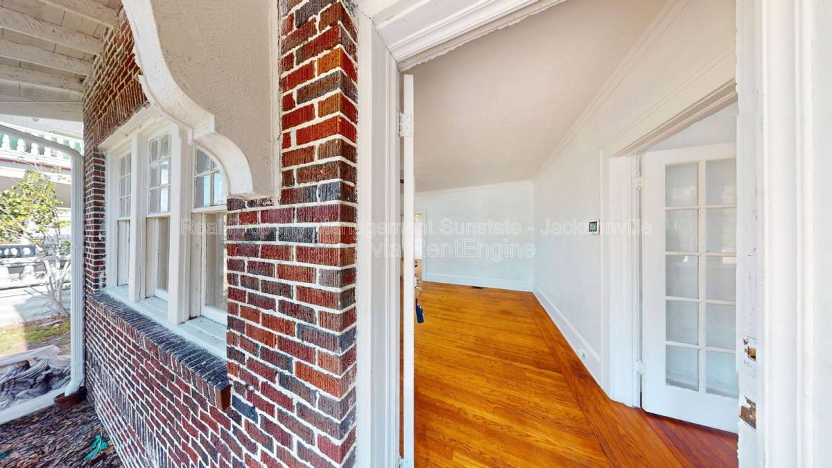 Apartment for rent at 231 W 10th St, Jacksonville, FL 32206