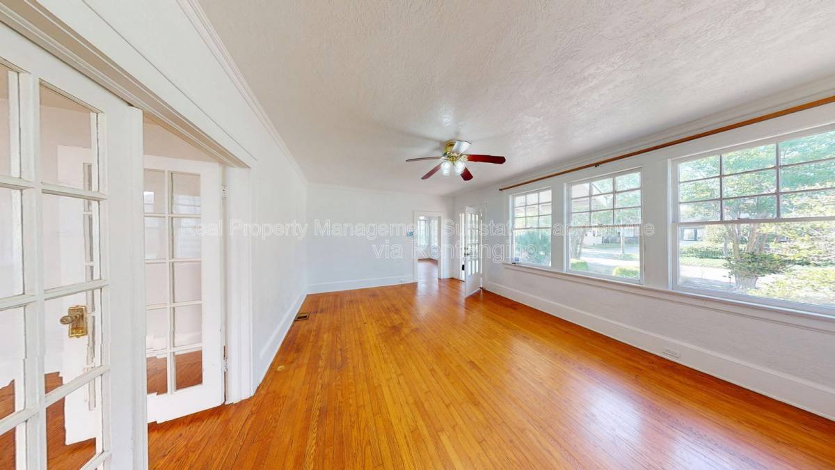 Apartment for rent at 231 W 10th St, Jacksonville, FL 32206
