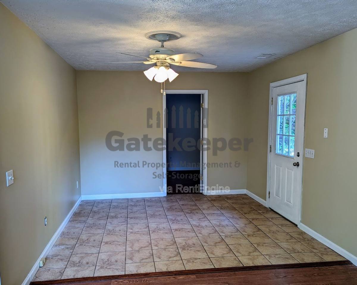 House for rent at 1096 Boone Rd, Newnan, GA 30263