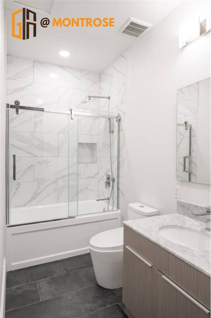 Apartment for rent at 1846 Richmond Ave, Houston, TX 77098