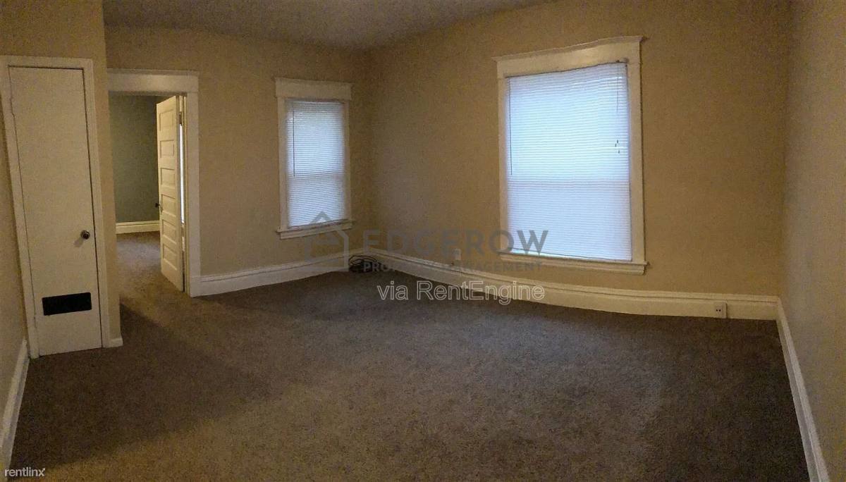 Apartment for rent at 939 Tamarack Ave NW #2, Grand Rapids, MI 49504