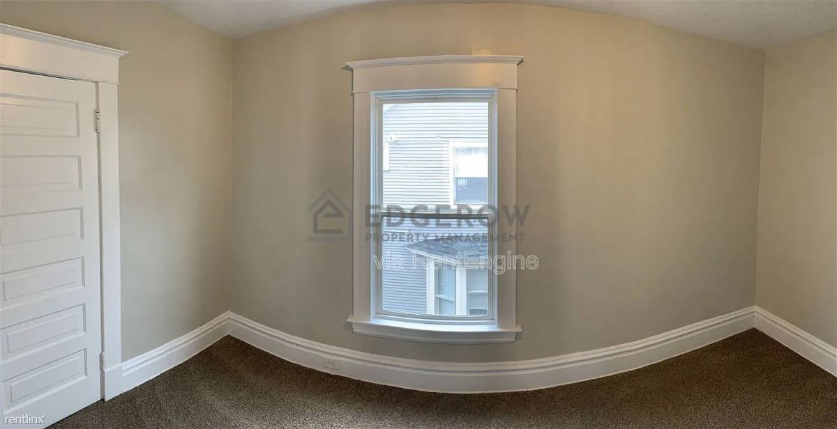 Apartment for rent at 939 Tamarack Ave NW #2, Grand Rapids, MI 49504