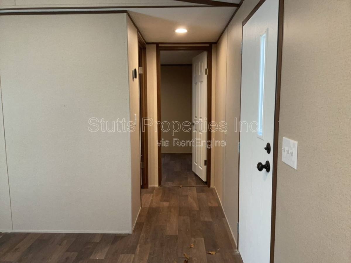 Apartment for rent at 2295 River Rd #16, Muscle Shoals, AL 35661