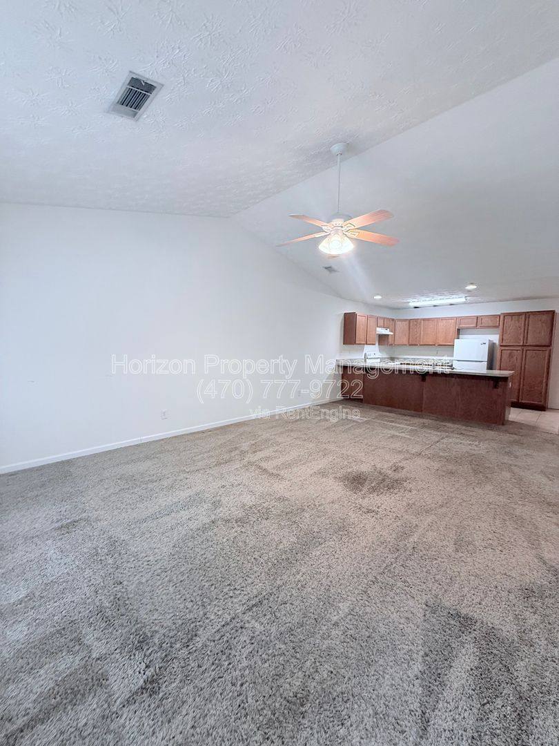 Apartment for rent at 4019 Hidden Hollow Dr, Gainesville, GA 30506