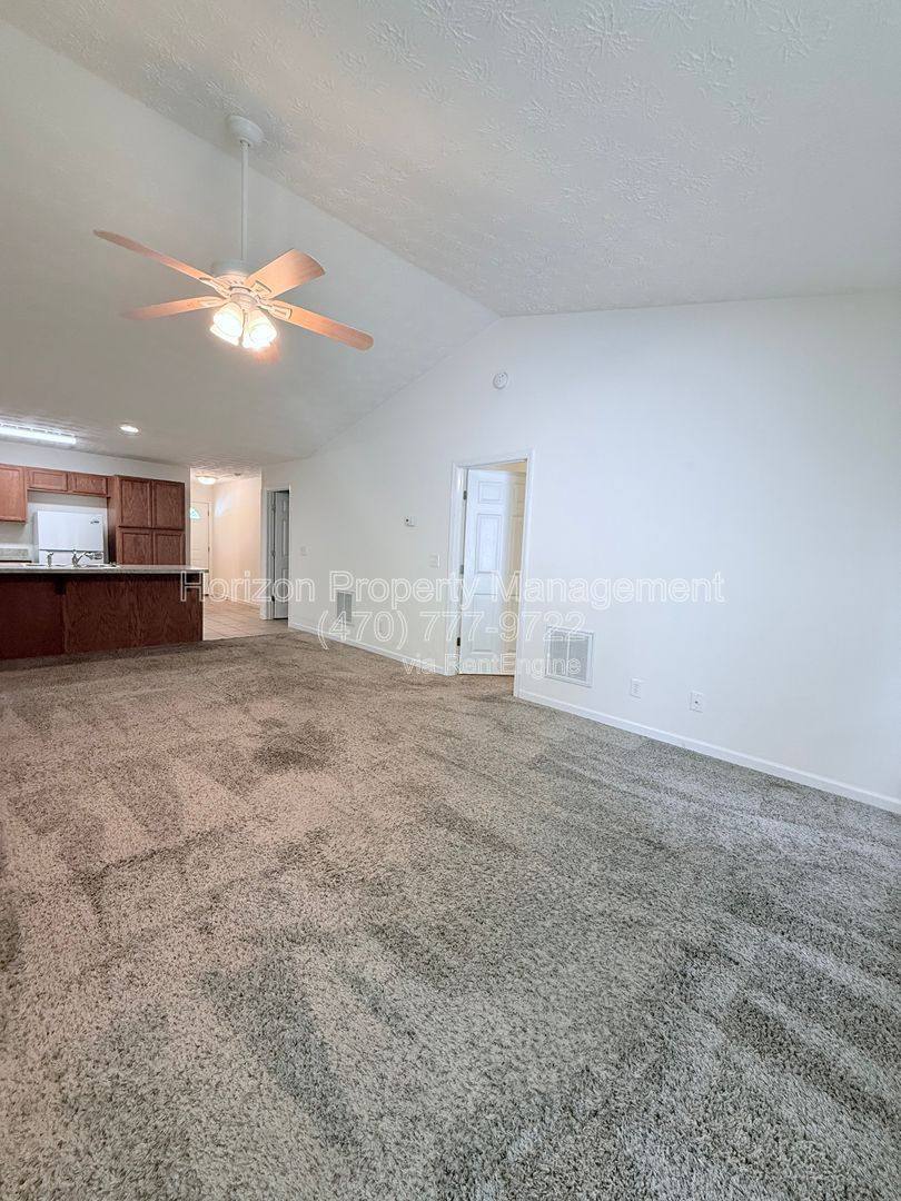 Apartment for rent at 4019 Hidden Hollow Dr, Gainesville, GA 30506