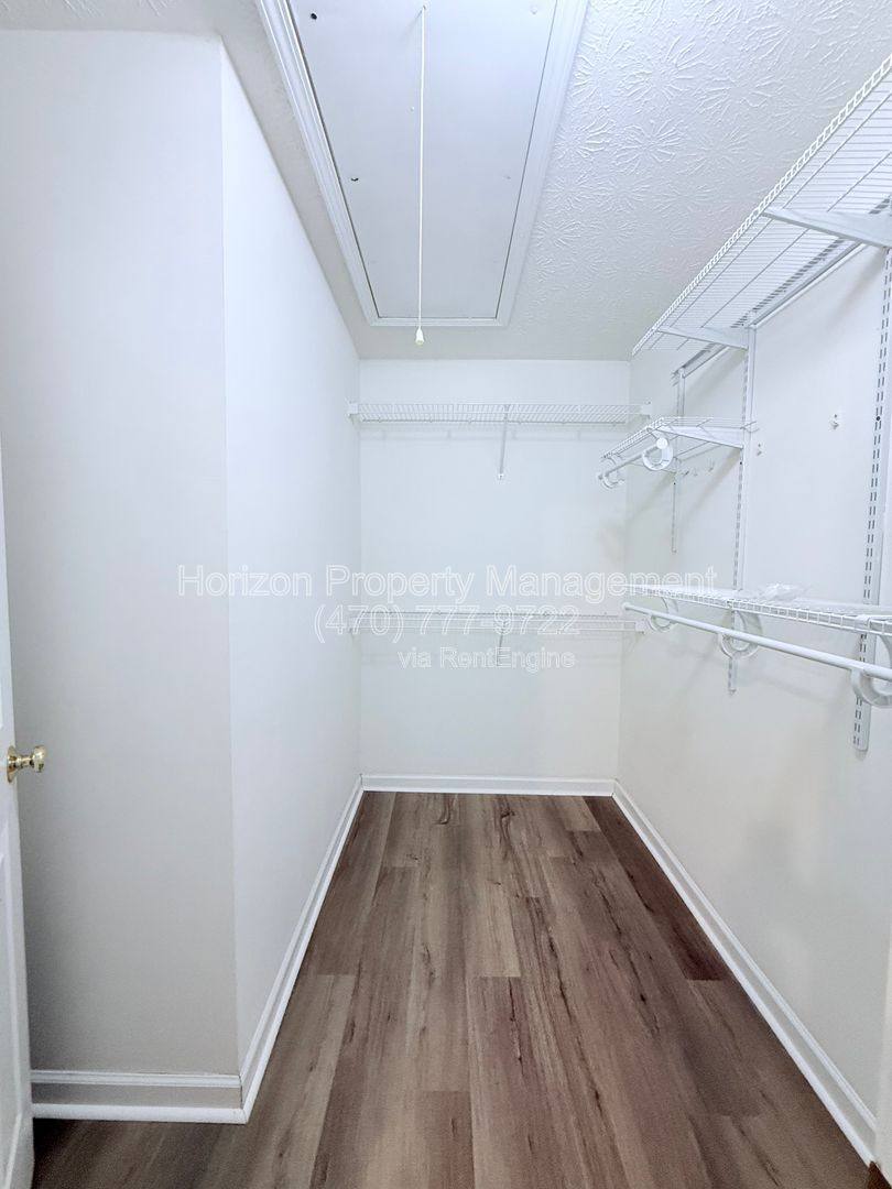 Apartment for rent at 3987 Hidden Hollow Dr, Gainesville, GA 30506