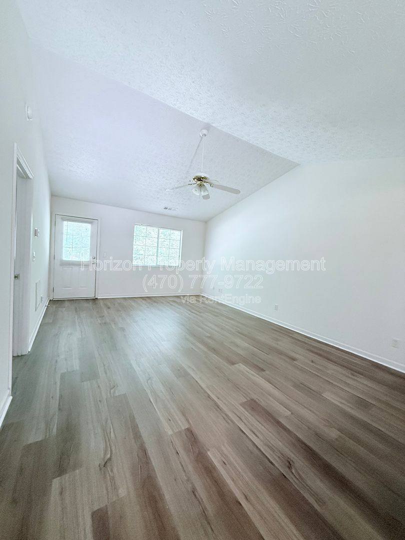 Apartment for rent at 3987 Hidden Hollow Dr, Gainesville, GA 30506