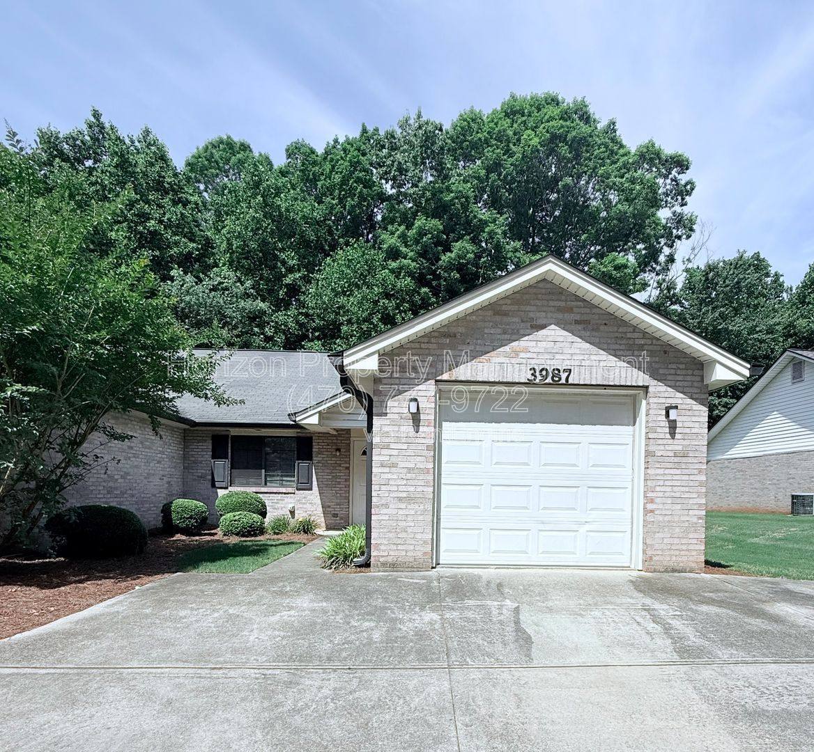 Apartment for rent at 3987 Hidden Hollow Dr, Gainesville, GA 30506