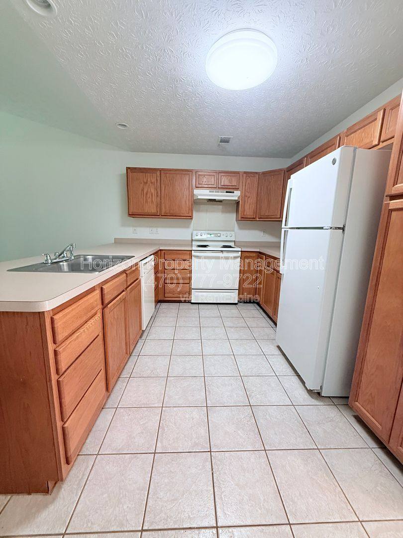 Apartment for rent at 3987 Hidden Hollow Dr, Gainesville, GA 30506