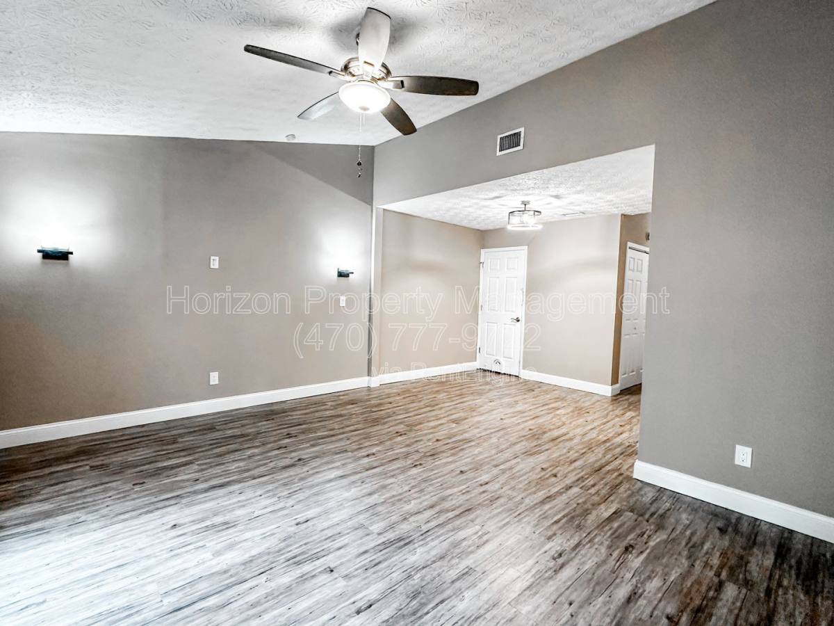 Townhouse for rent at 233 Goshen Lane, Woodstock, GA 30188