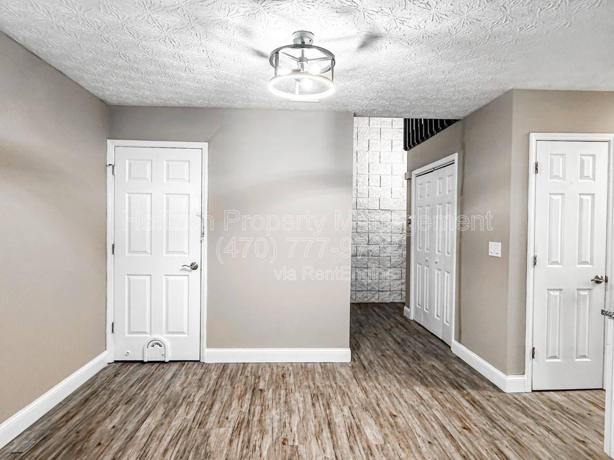Townhouse for rent at 233 Goshen Lane, Woodstock, GA 30188