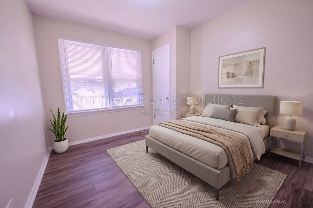 House for rent at 10200 Tappan Dr, St. Louis, MO 63137