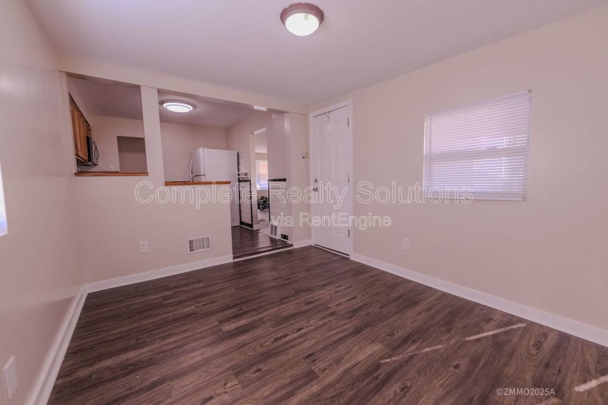 House for rent at 10200 Tappan Dr, St. Louis, MO 63137