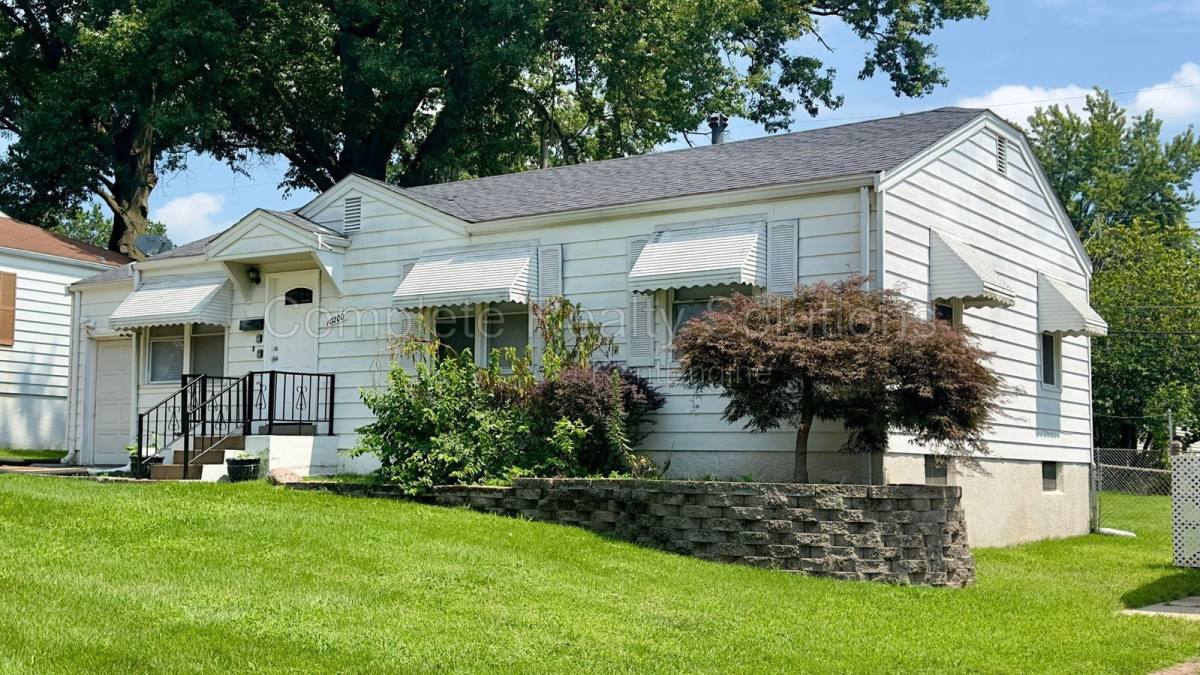 House for rent at 10200 Tappan Dr, St. Louis, MO 63137