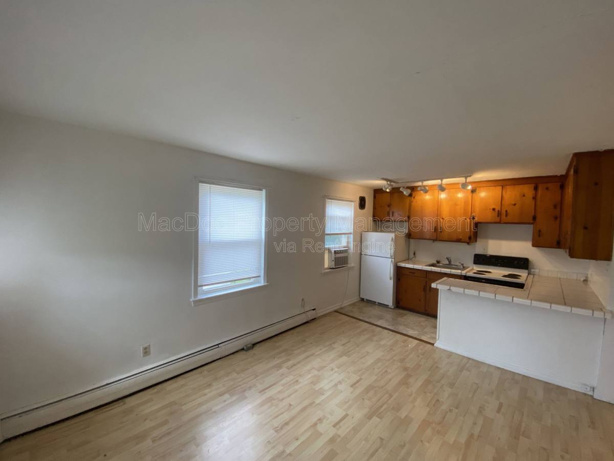Apartment for rent at 1003 Kenmore Ave #6, Fredericksburg, VA 22401