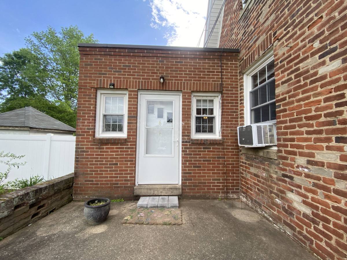 Apartment for rent at 1003 Kenmore Ave #6, Fredericksburg, VA 22401