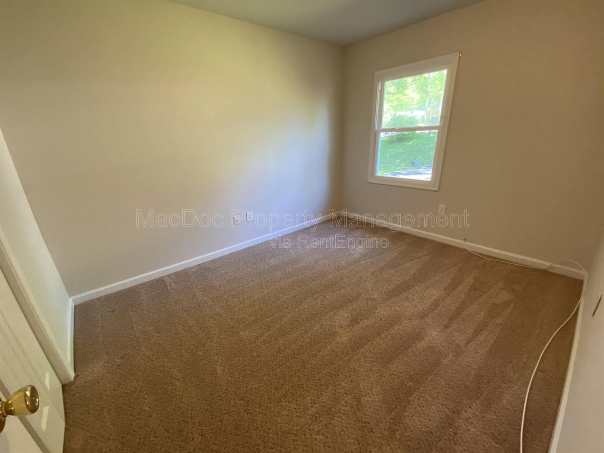 House for rent at 6022 Battlefield Green Dr, Fredericksburg, VA 22407