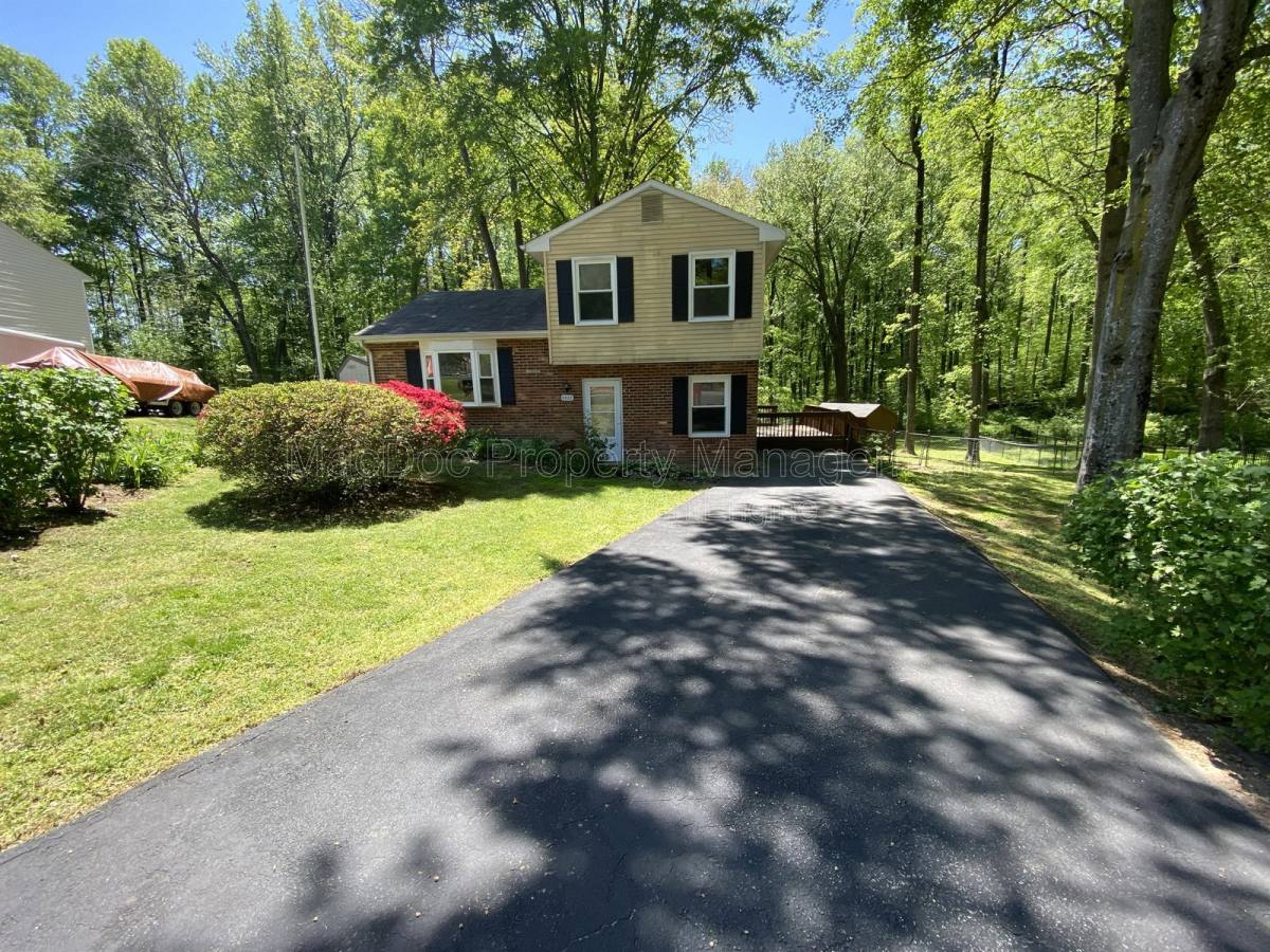 House for rent at 6022 Battlefield Green Dr, Fredericksburg, VA 22407