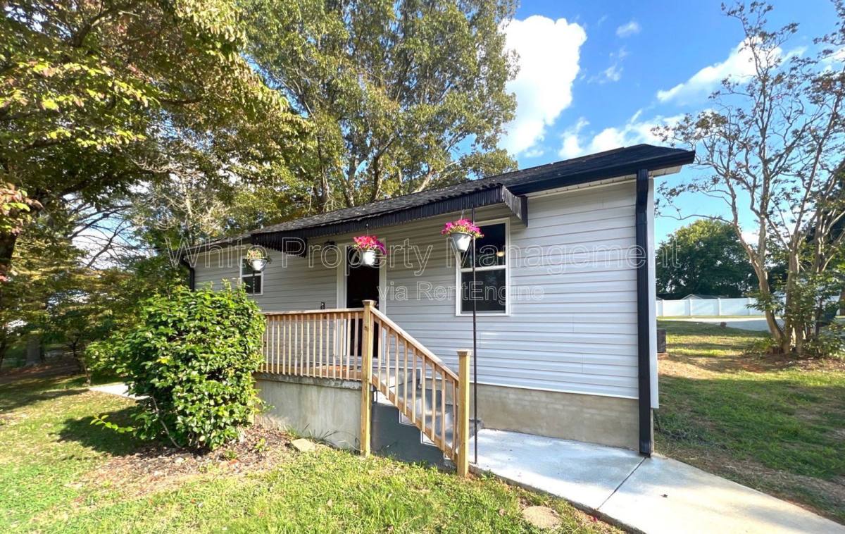 House for rent at 706 Hillside St, Kannapolis, NC 28083