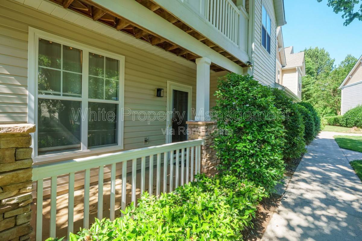 Townhouse for rent at 11339 Dundarrach Lane, Charlotte, NC 28277