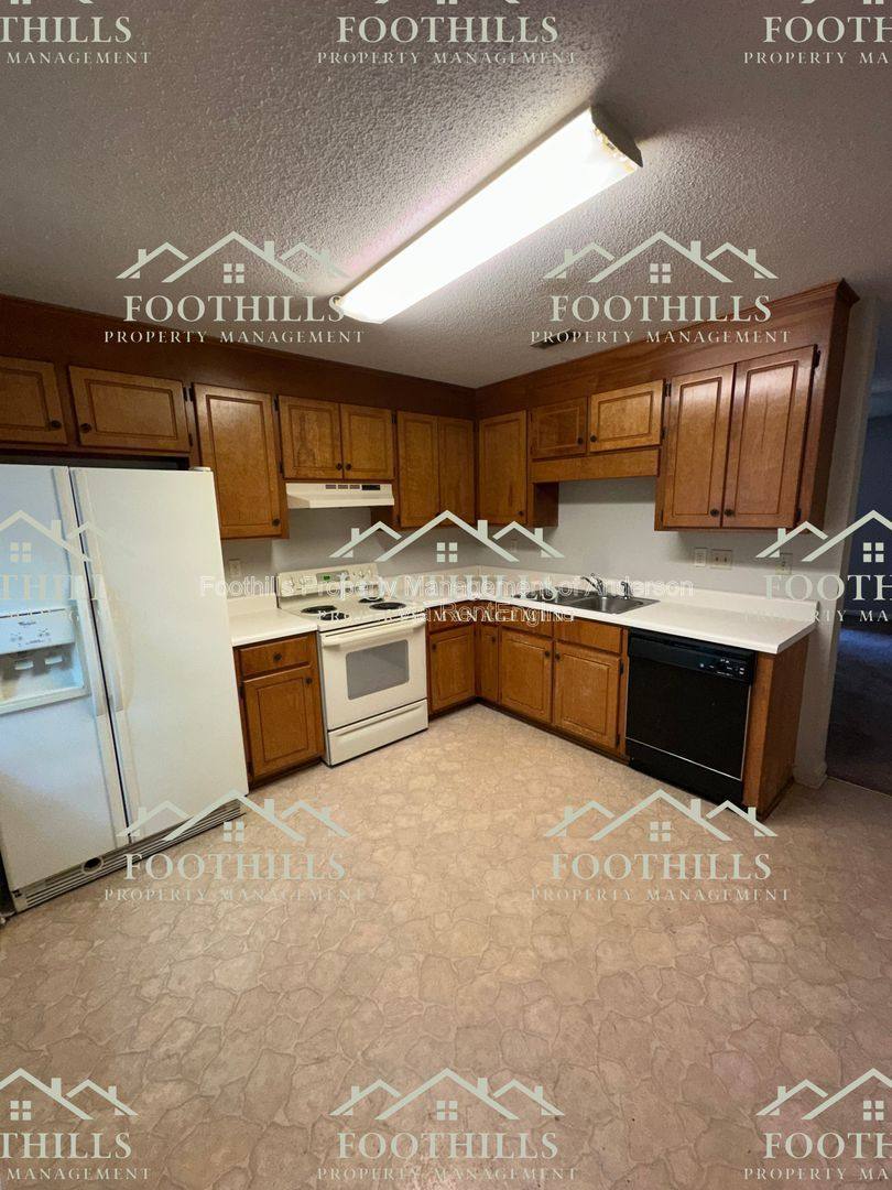 Apartment for rent at 119 Woodland Dr #B, Anderson, SC 29621