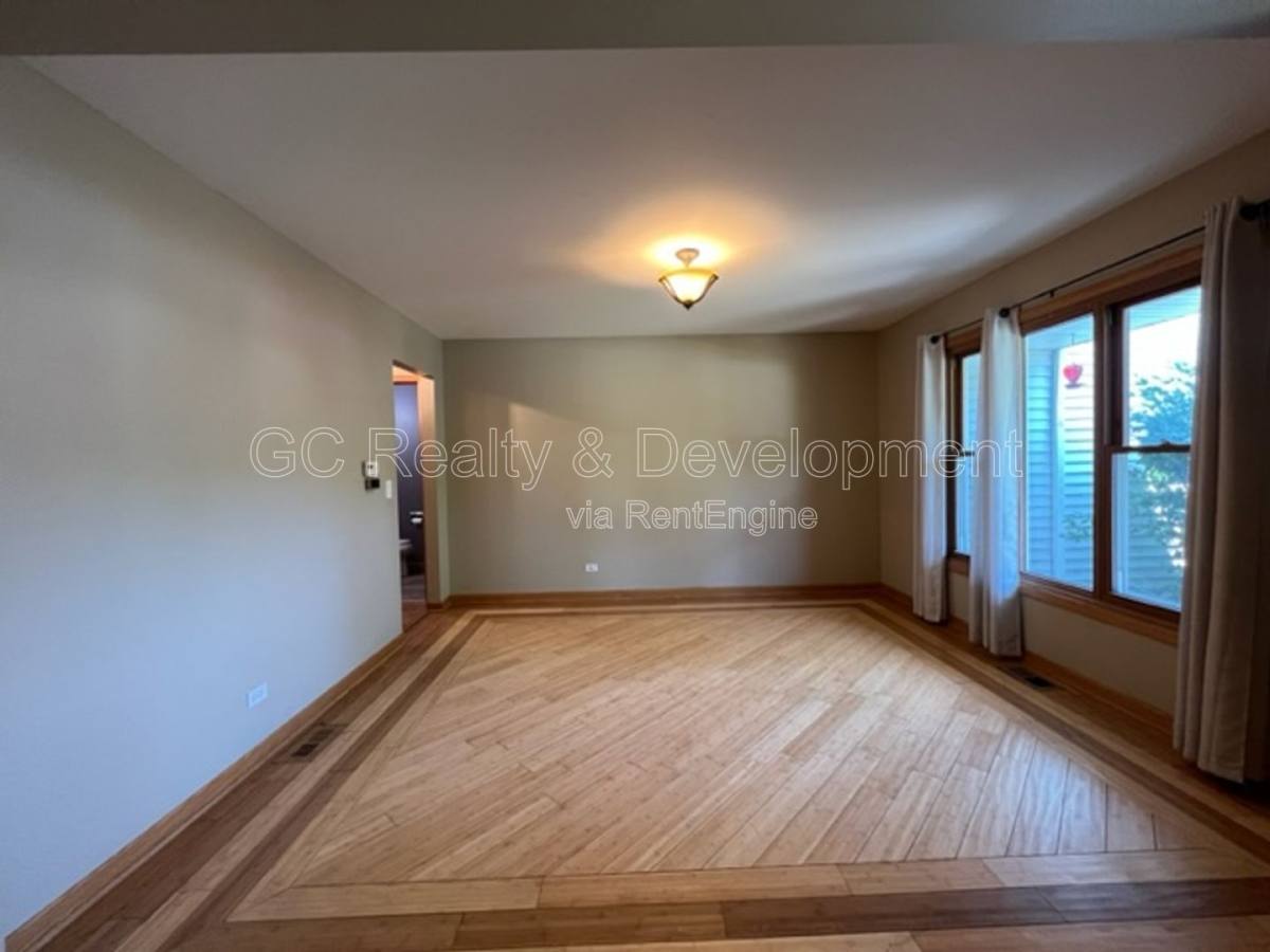 House for rent at 2805 Breckenridge Circle, Aurora, IL 60504