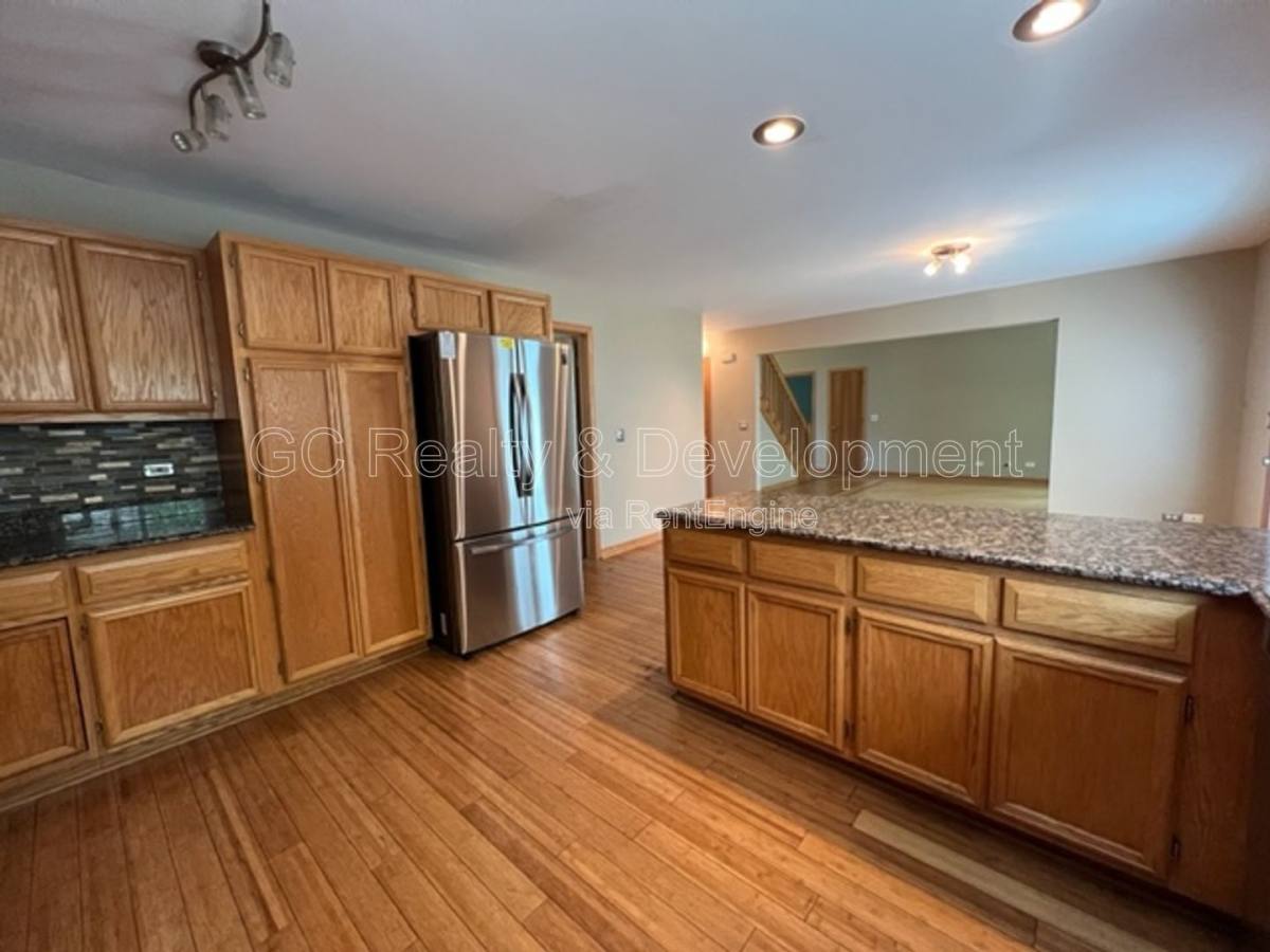 House for rent at 2805 Breckenridge Circle, Aurora, IL 60504