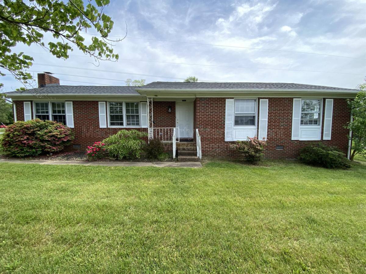 House for rent at 1804 Sherwood Dr, Fredericksburg, VA 22405