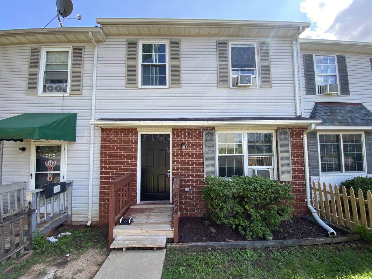Townhouse for rent at 624 Highview Court, Culpeper, VA 22701