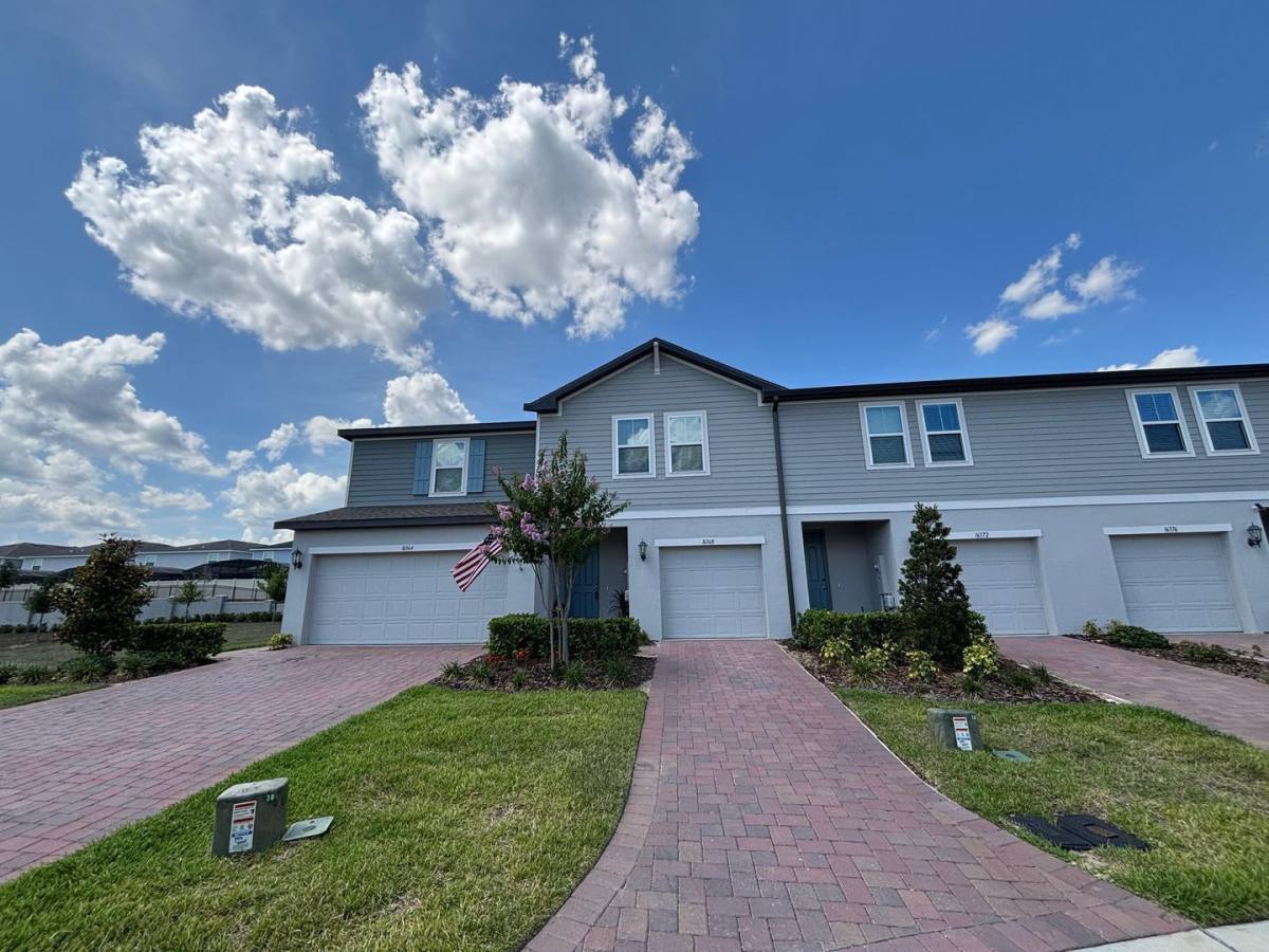 Townhouse for rent at 16368 Happy Eagle Dr, Clermont, FL 34714