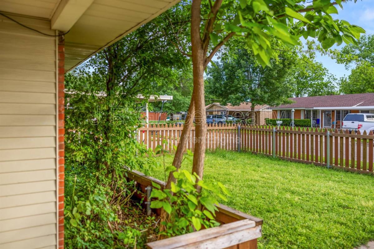 House for rent at 209 S Rita St, Waco, TX 76705
