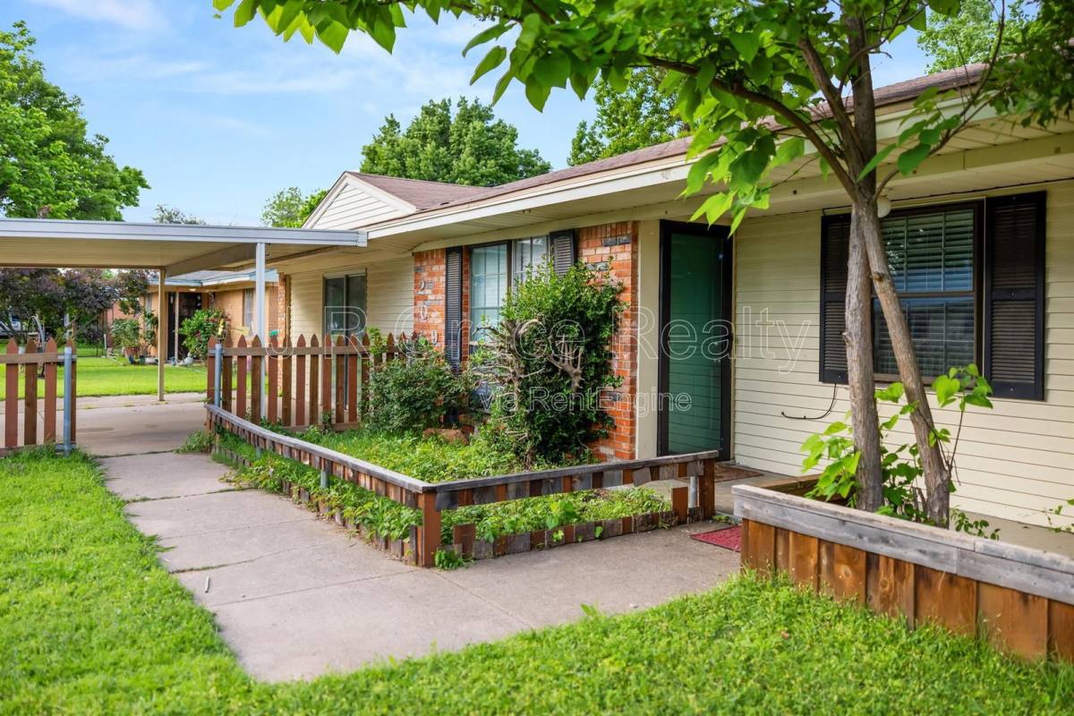 House for rent at 209 S Rita St, Waco, TX 76705