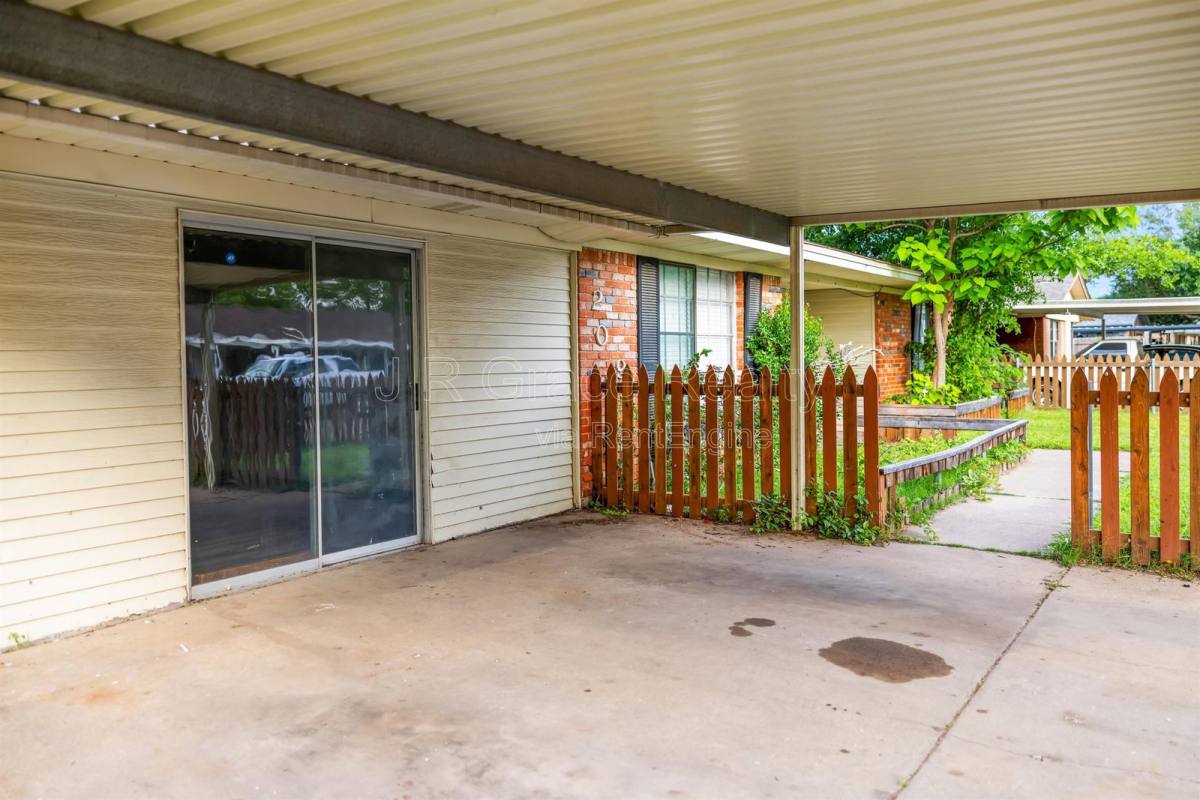 House for rent at 209 S Rita St, Waco, TX 76705