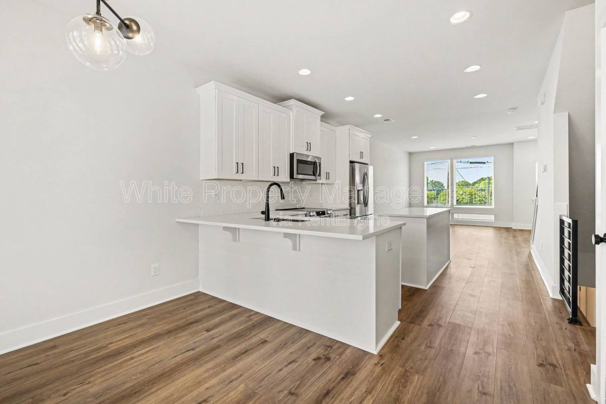 Townhouse for rent at 2146 N Graham St, Charlotte, NC 28206