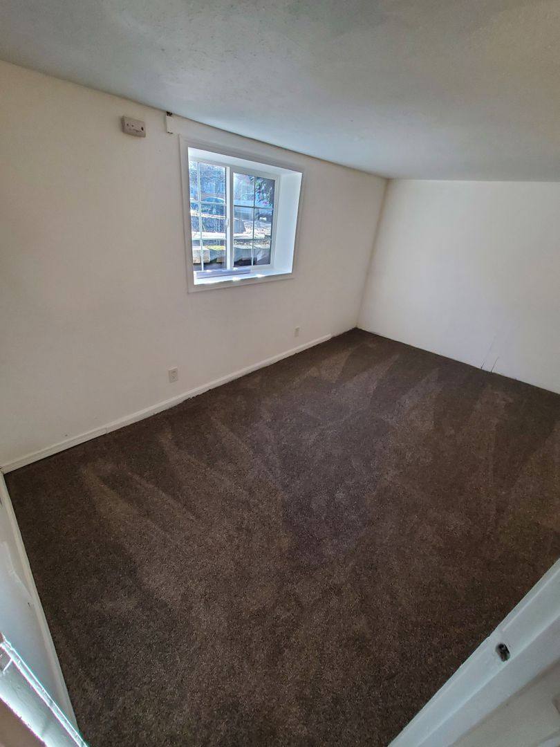 Apartment for rent at 745 E St NE #B, Salem, OR 97301
