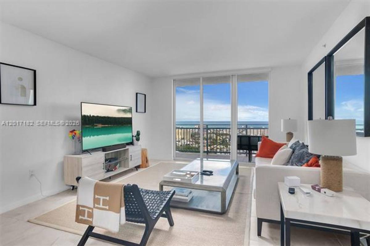 Apartment for rent at 90 Alton Rd, Miami Beach, FL 33139