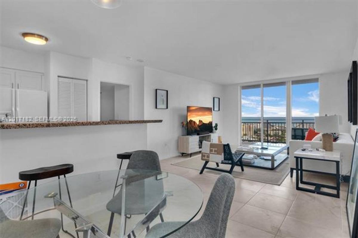 Apartment for rent at 90 Alton Rd, Miami Beach, FL 33139